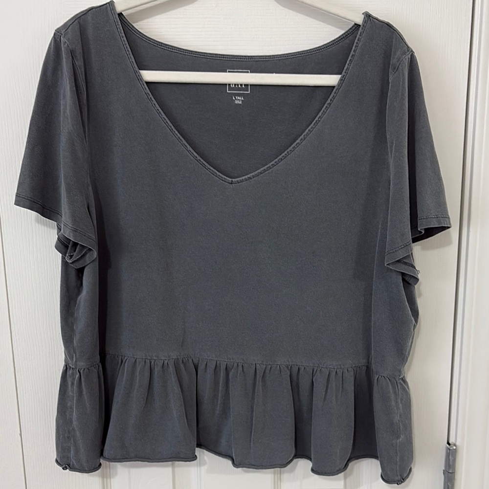 GAP Gray Peplum Short Sleeve Blouse